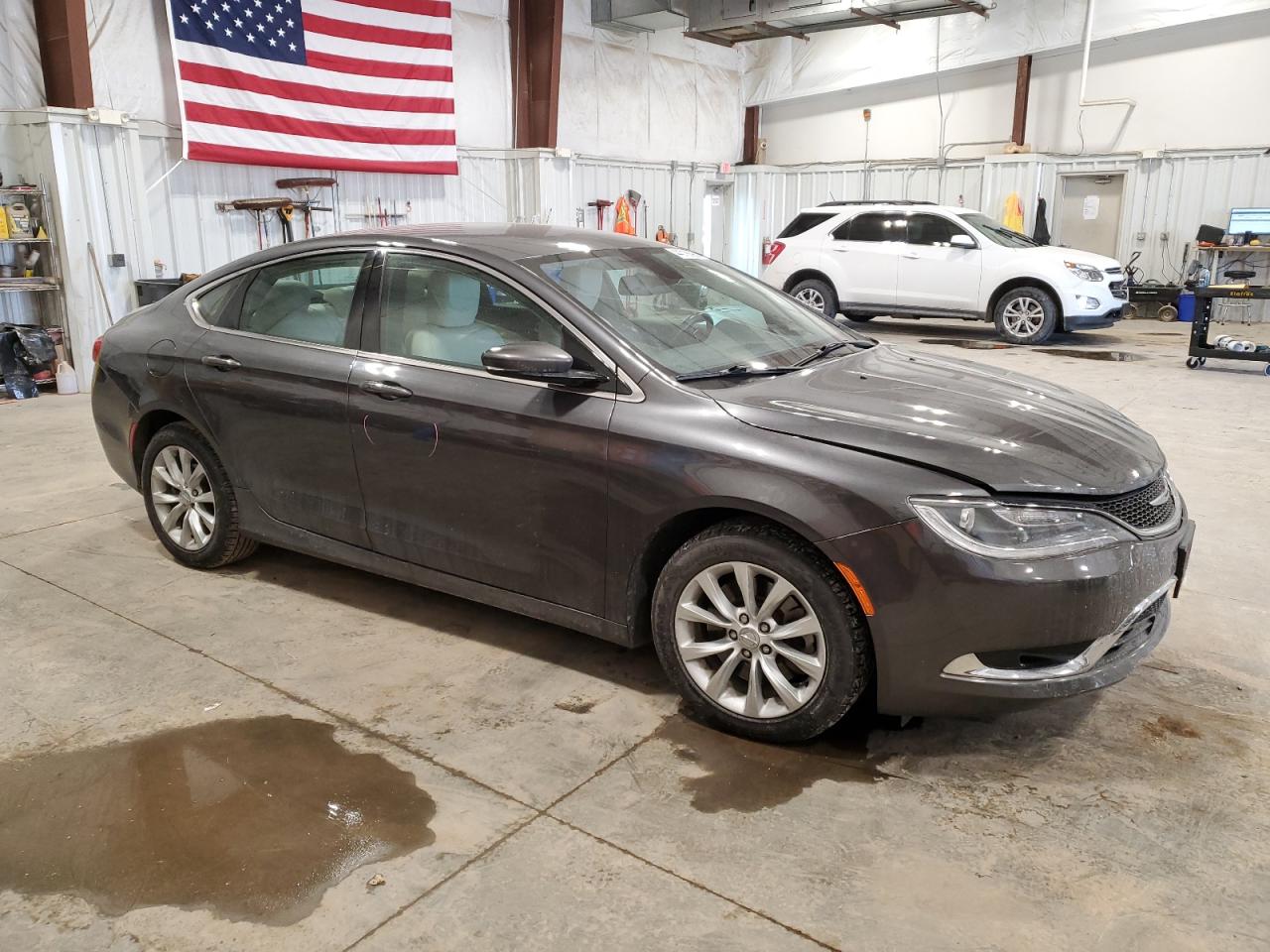 2015 Chrysler 200 - Image 4