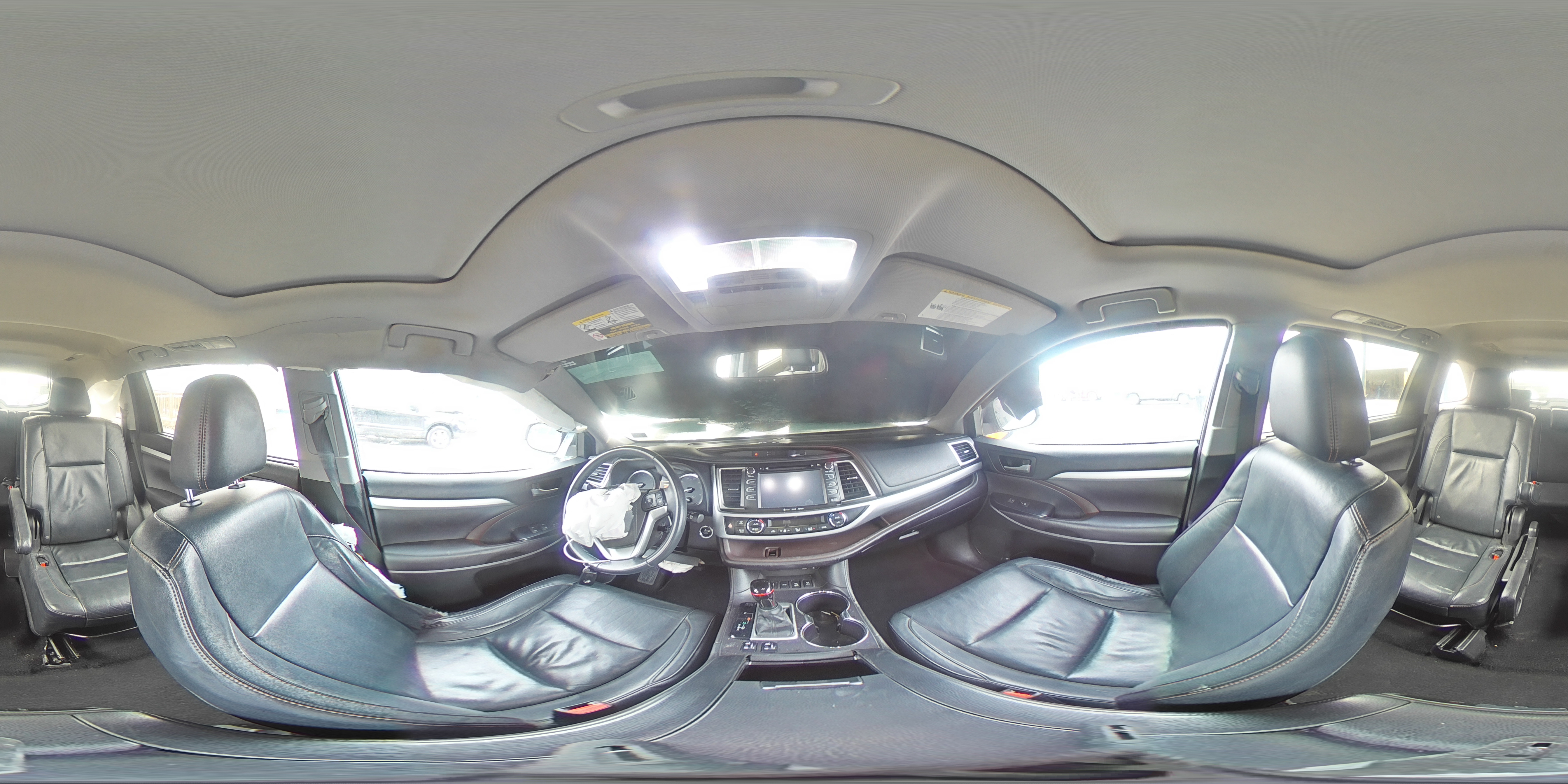2016 Toyota Highlander - Image 13