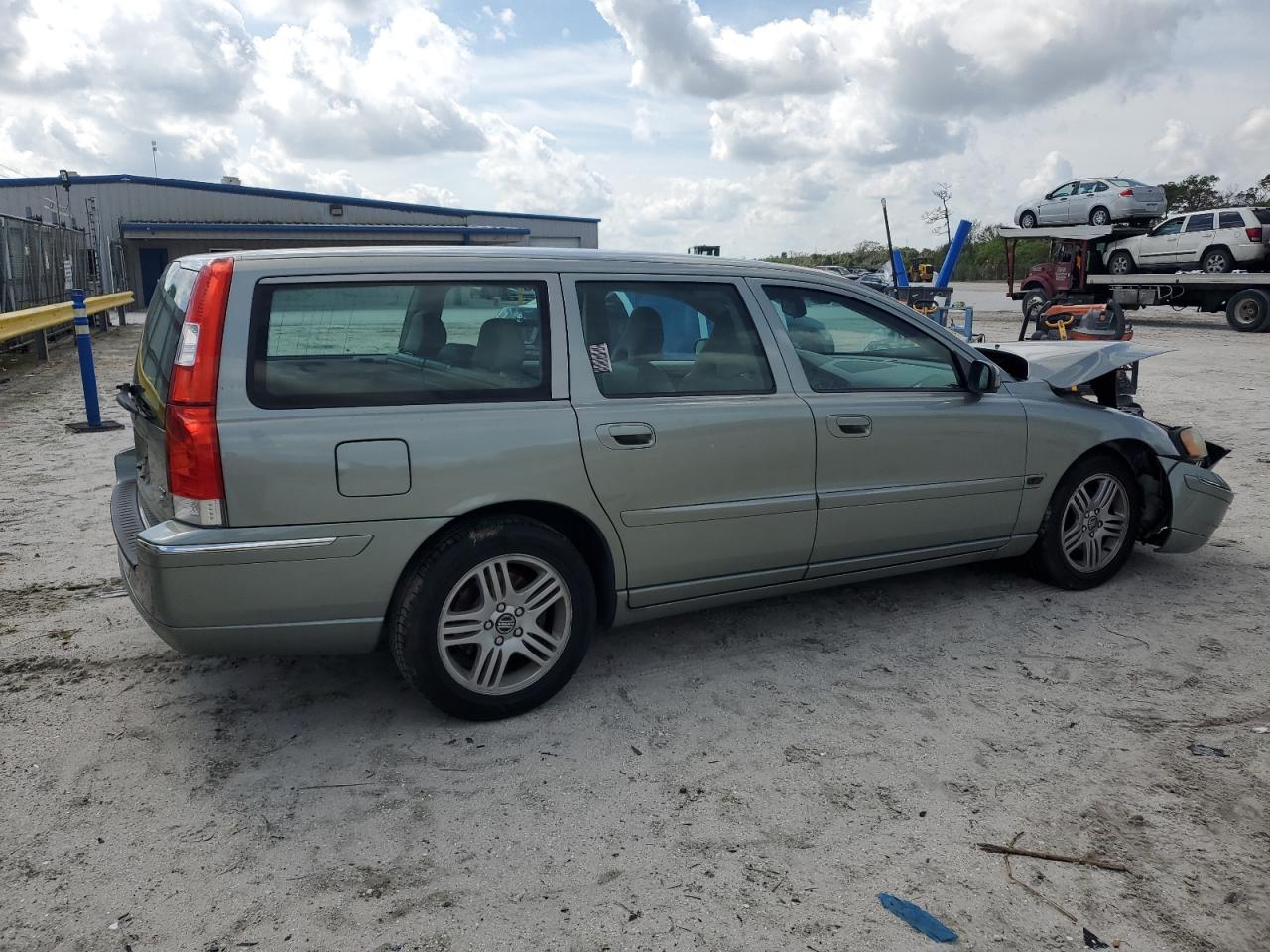 2006 Volvo V70 - Image 3