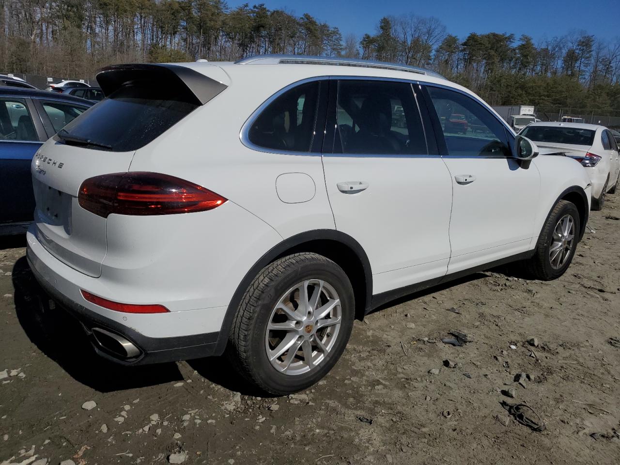 2016 Porsche Cayenne - Image 3