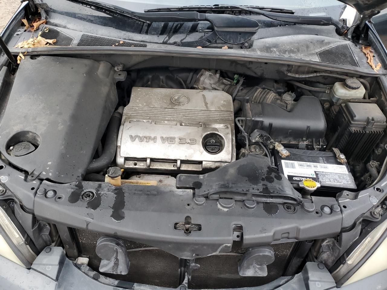2005 Lexus RX - Image 12
