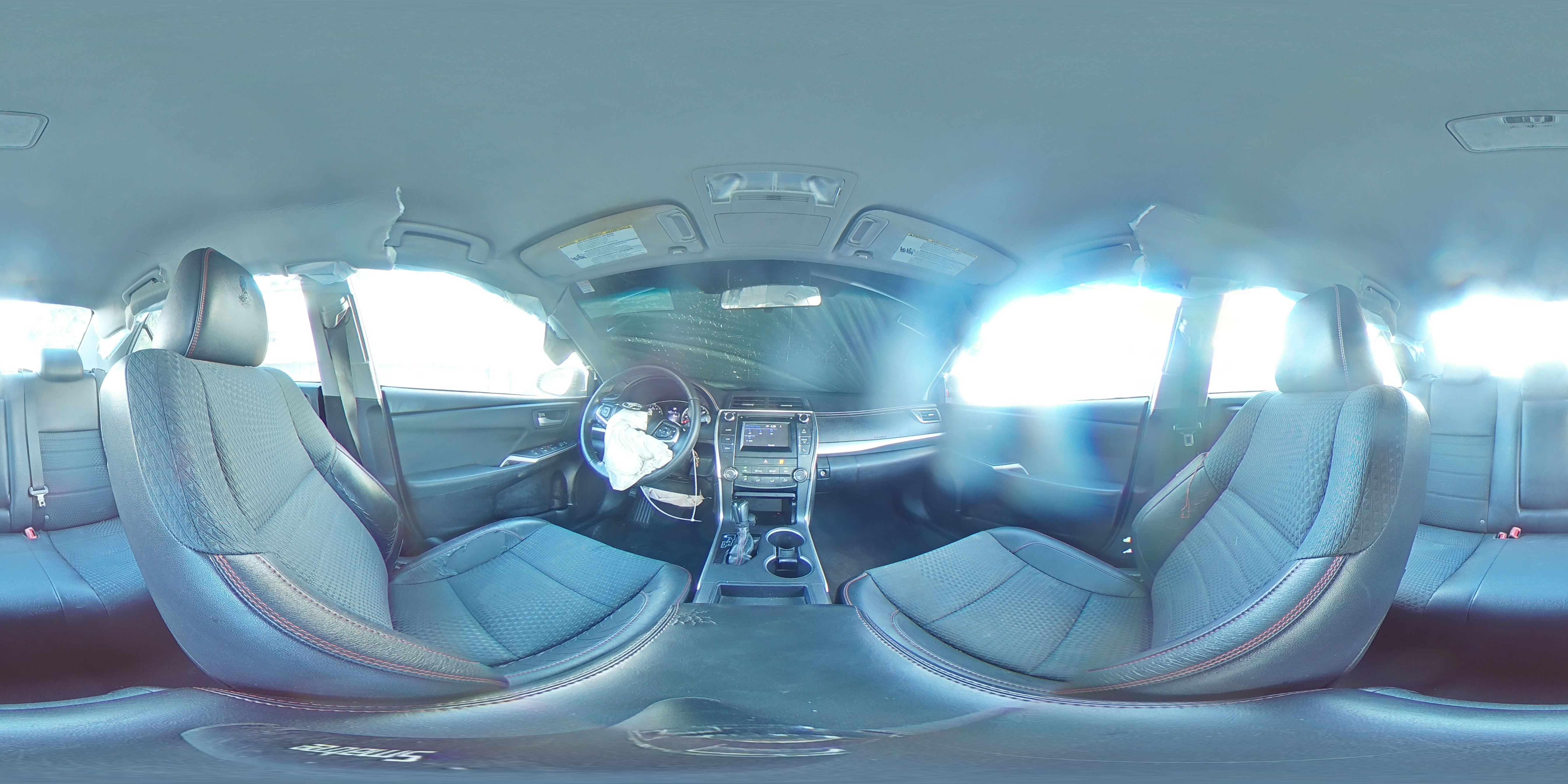 2015 Toyota Camry - Image 12