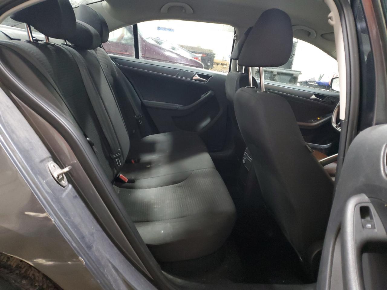 2016 Volkswagen Jetta - Image 10
