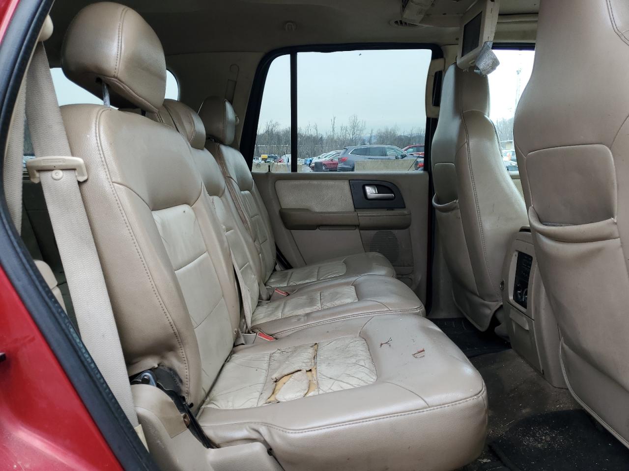 2004 Ford Expedition - Image 11