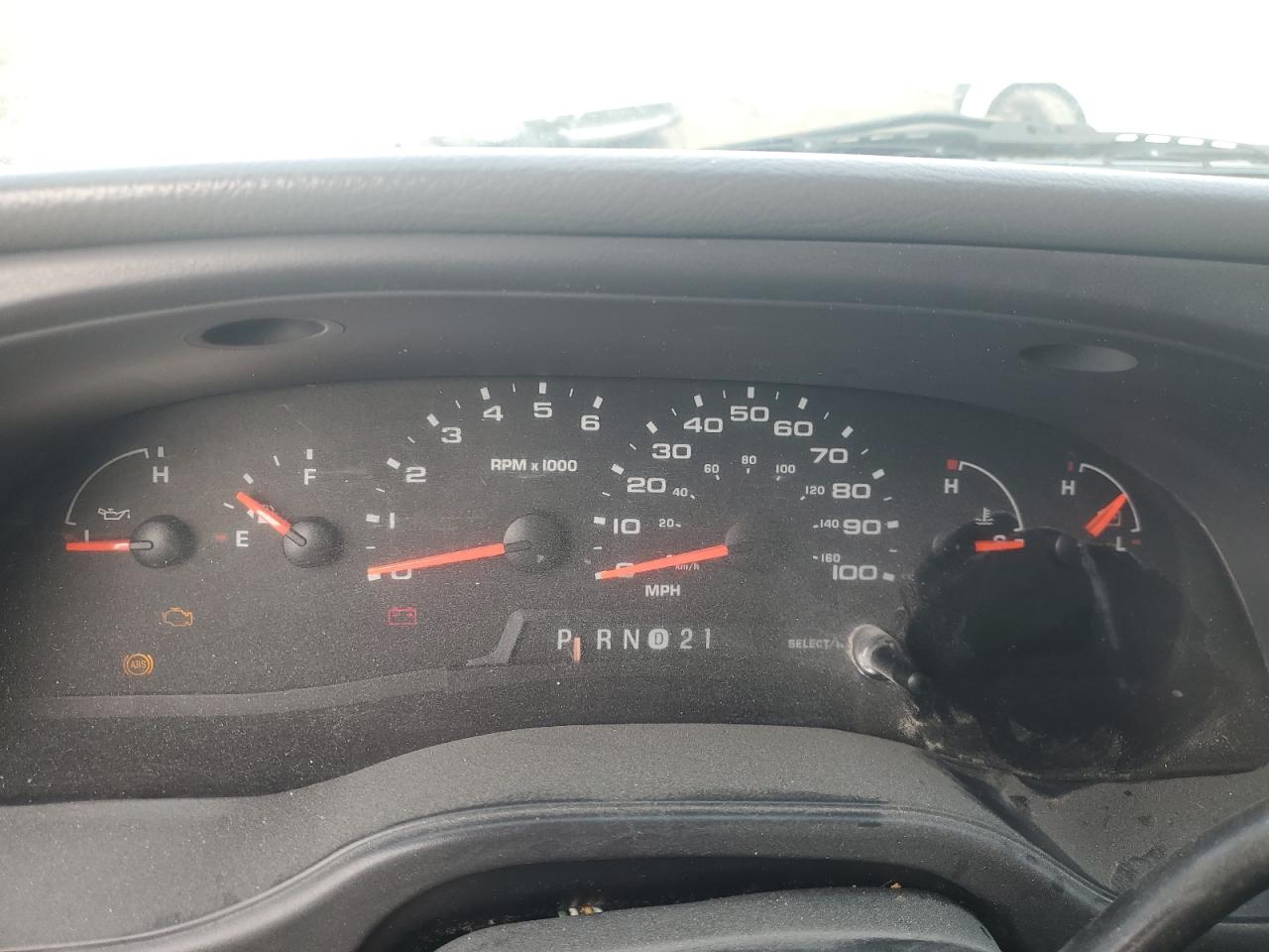 2004 Ford Econoline - Image 9
