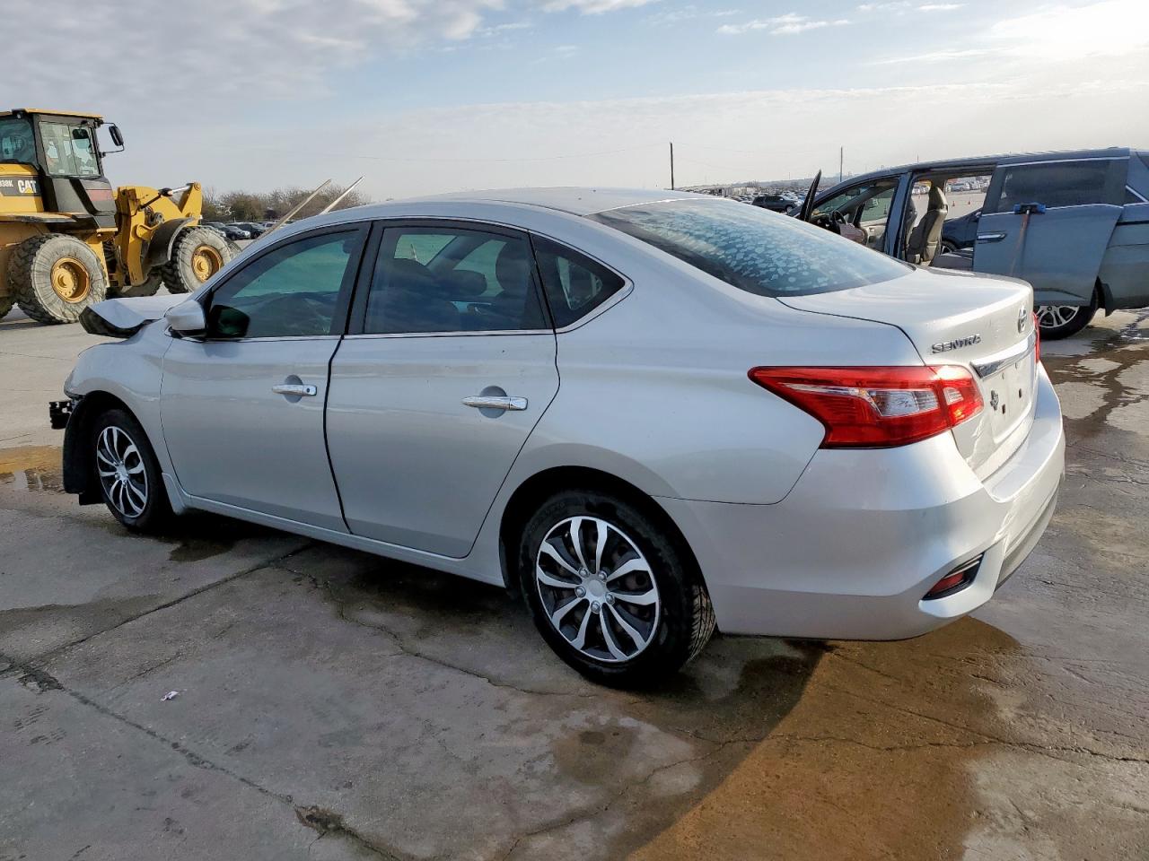 2016 Nissan Sentra - Image 2