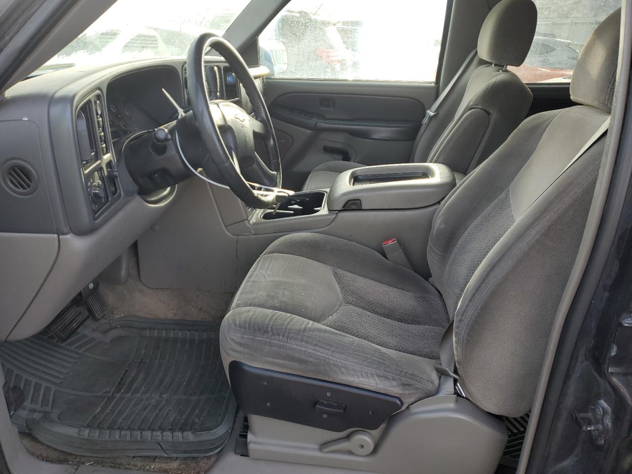 2003 Chevrolet Tahoe - Image 7