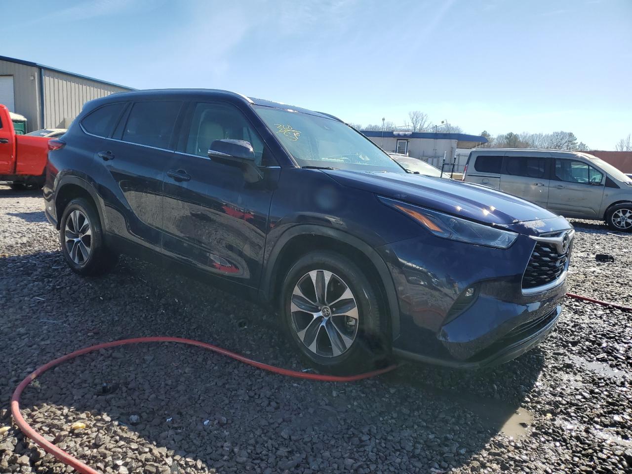2022 Toyota Highlander - Image 4