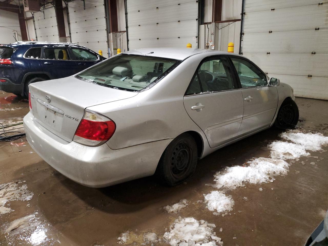 2005 Toyota Camry - Image 3
