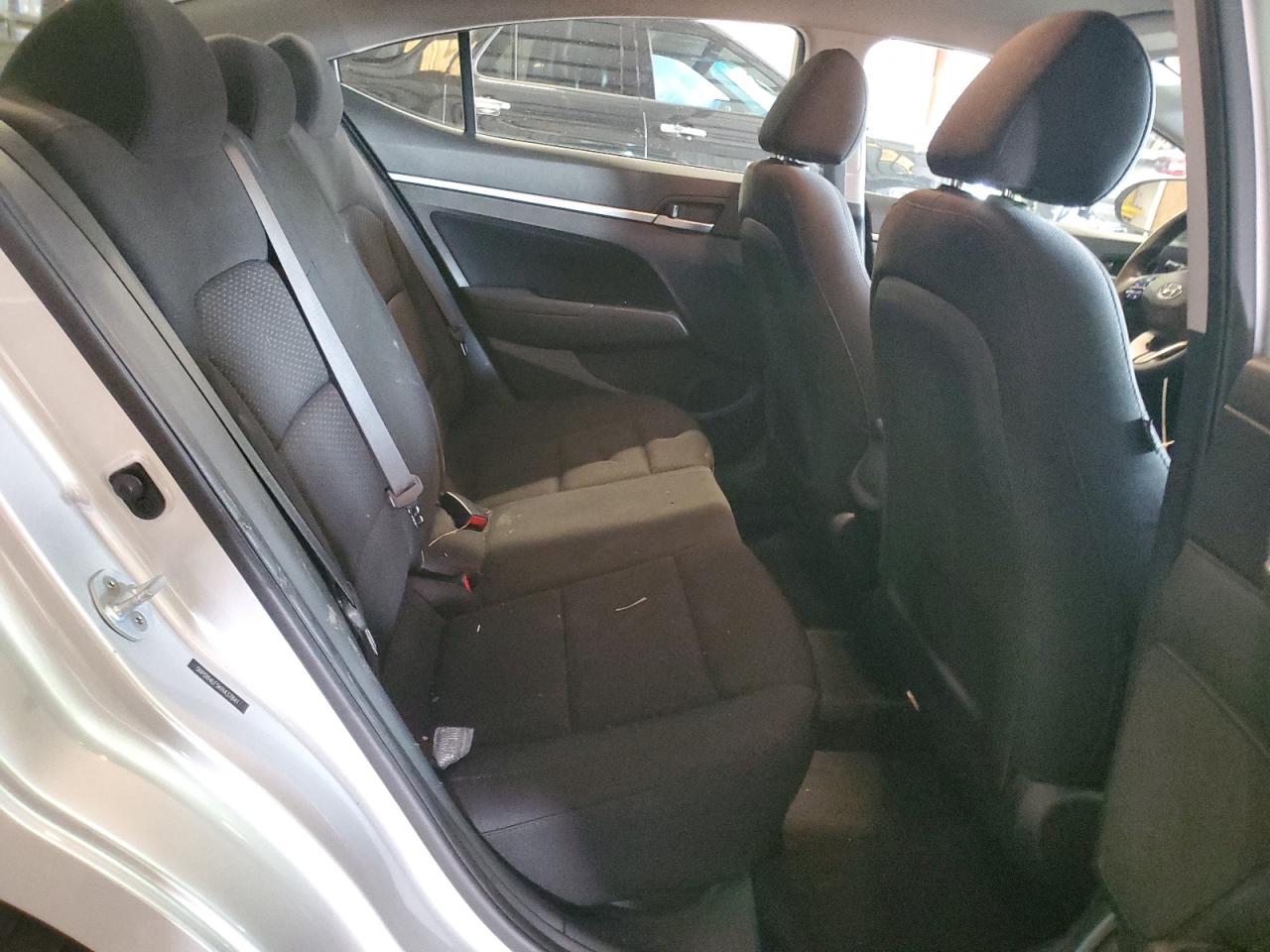 2019 Hyundai Elantra - Image 10