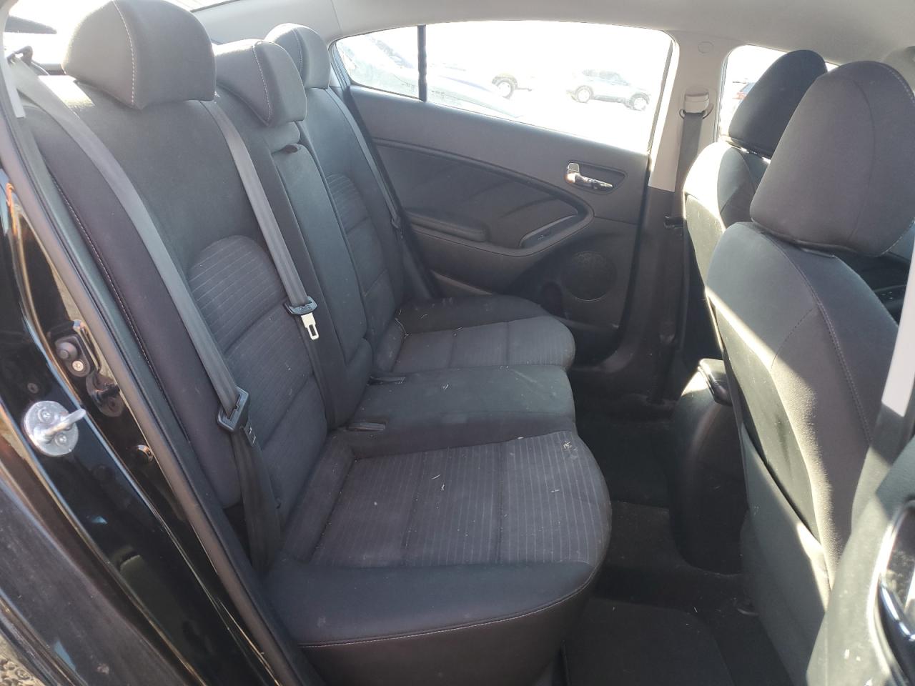 2015 Kia Forte - Image 10