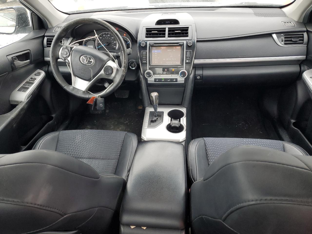 2014 Toyota Camry - Image 8