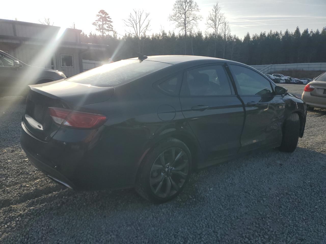 2016 Chrysler 200 - Image 3