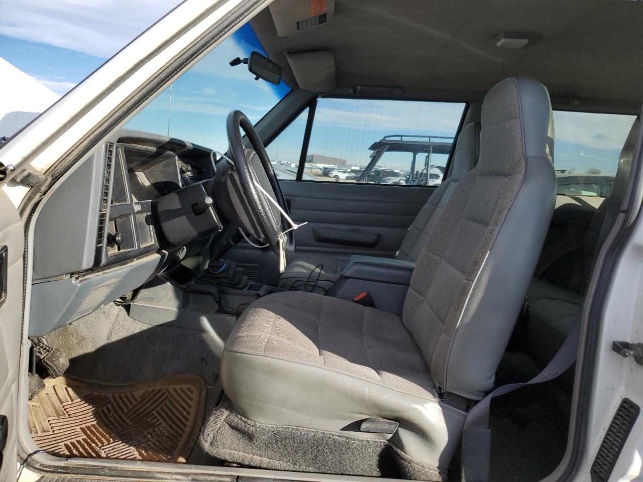 1995 Jeep Grand Cherokee - Image 7