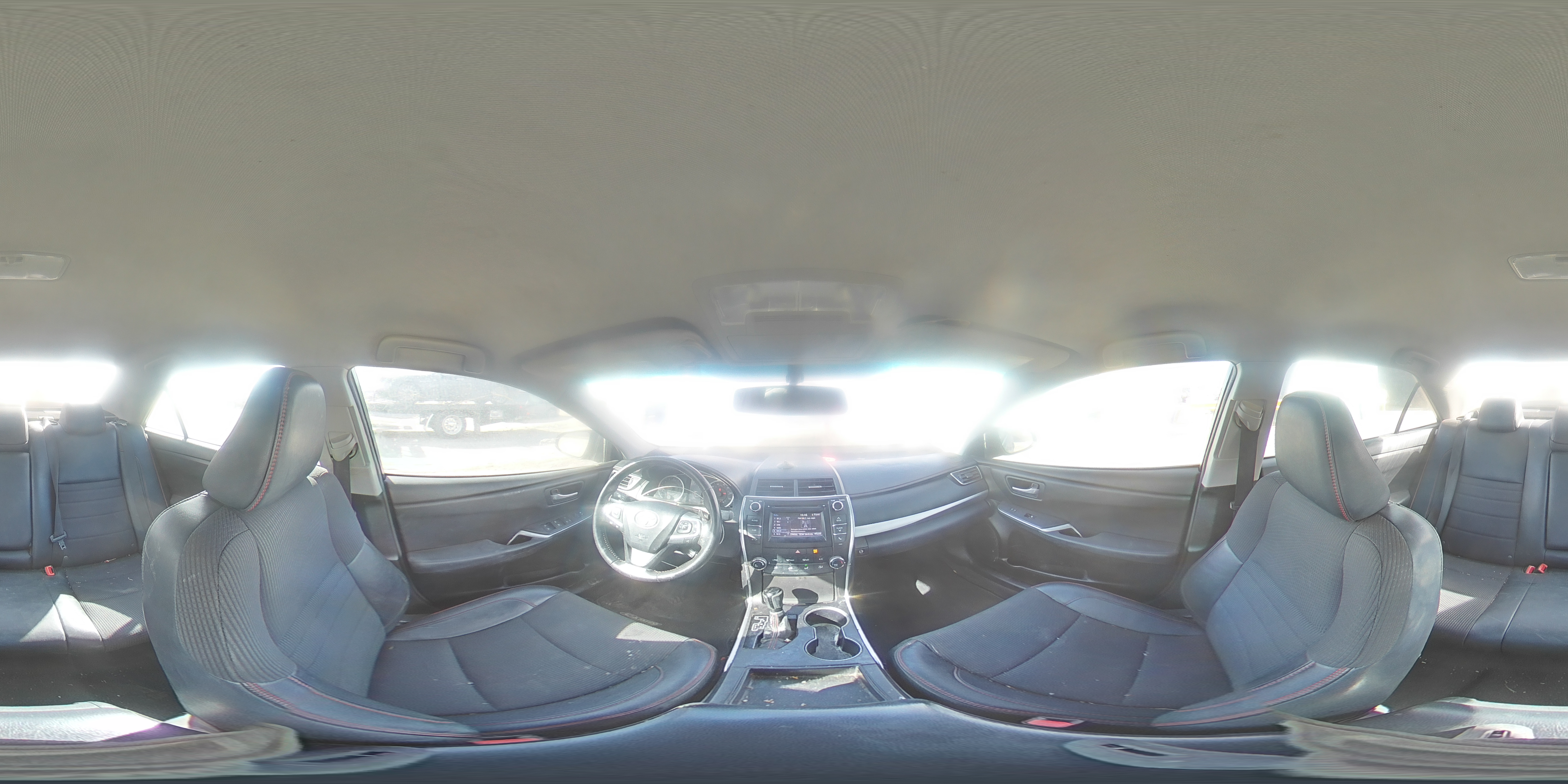 2016 Toyota Camry - Image 12