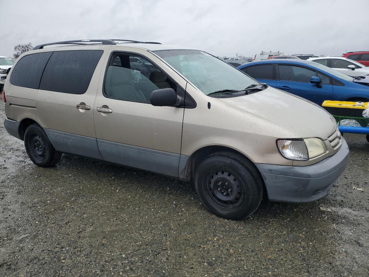 2003 Toyota Sienna - Image 4