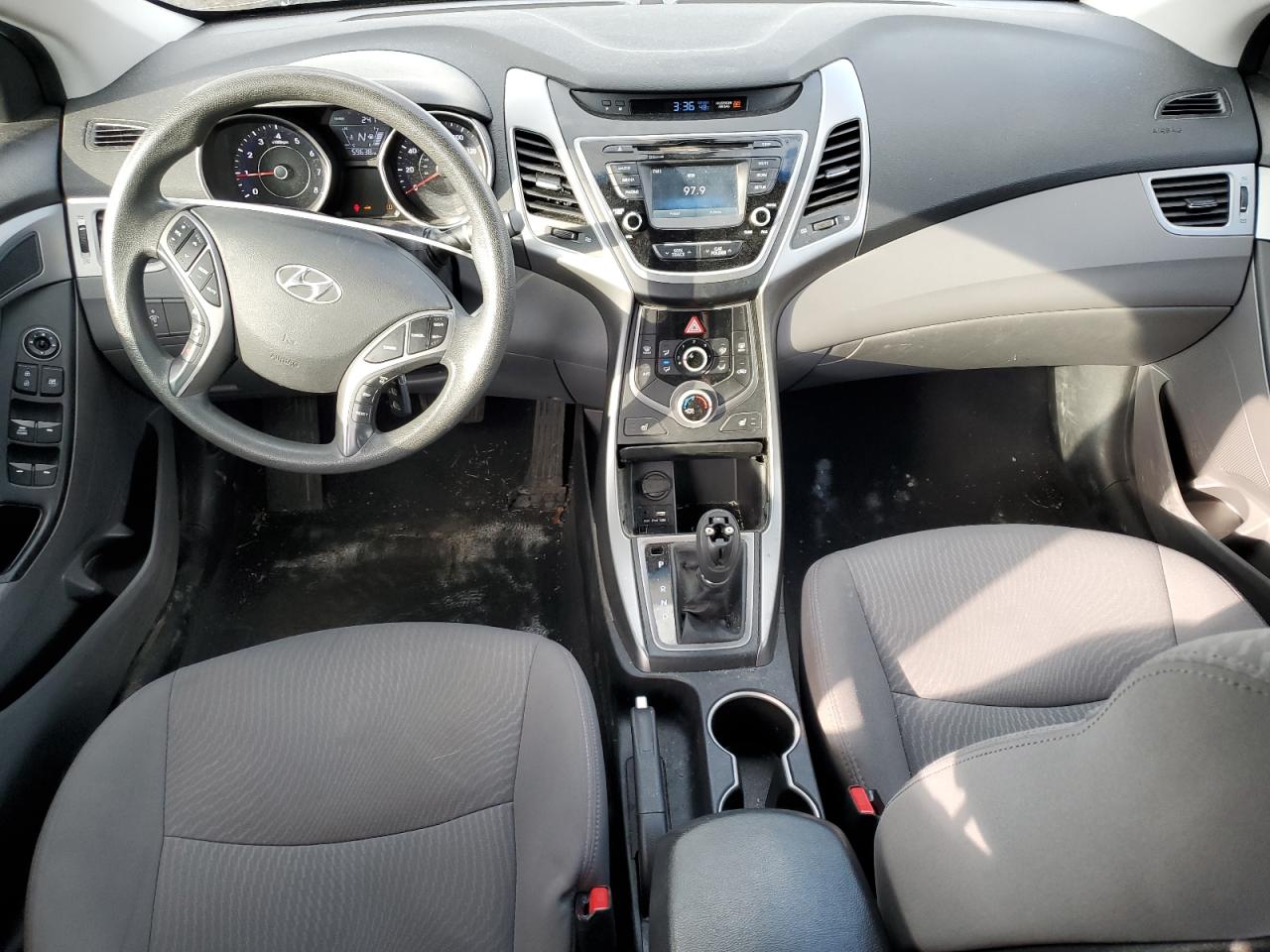 2014 Hyundai Elantra - Image 8