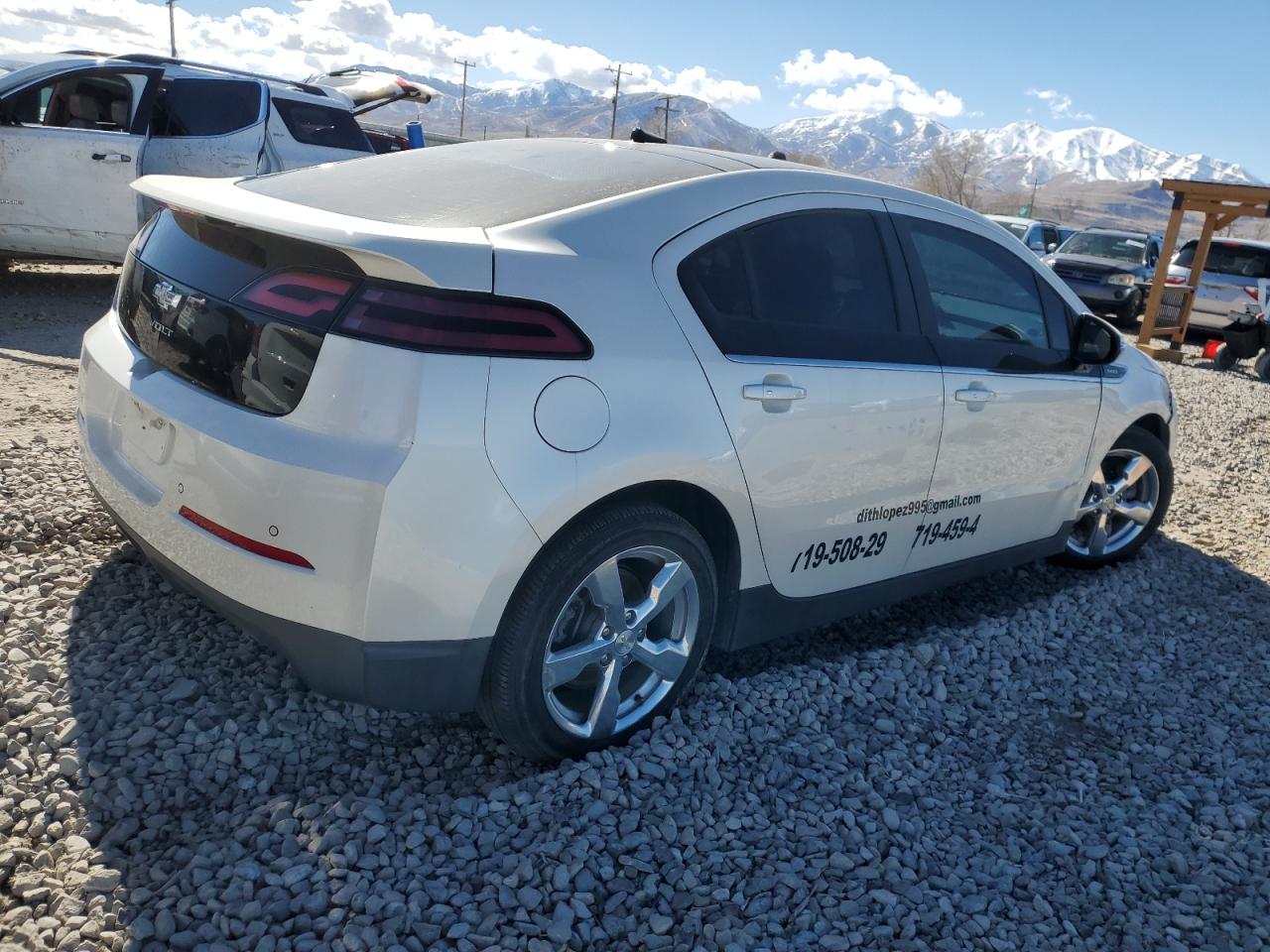 2012 Chevrolet Volt - Image 3