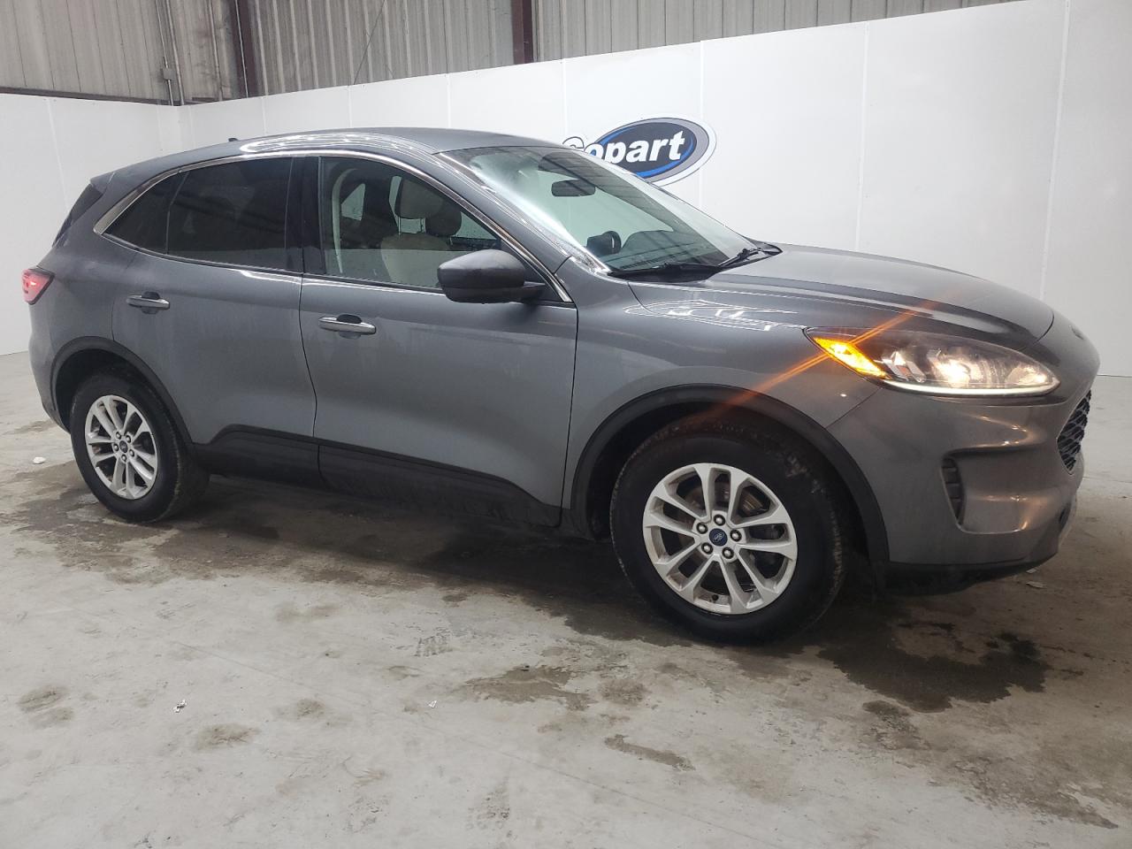 2022 Ford Escape - Image 4