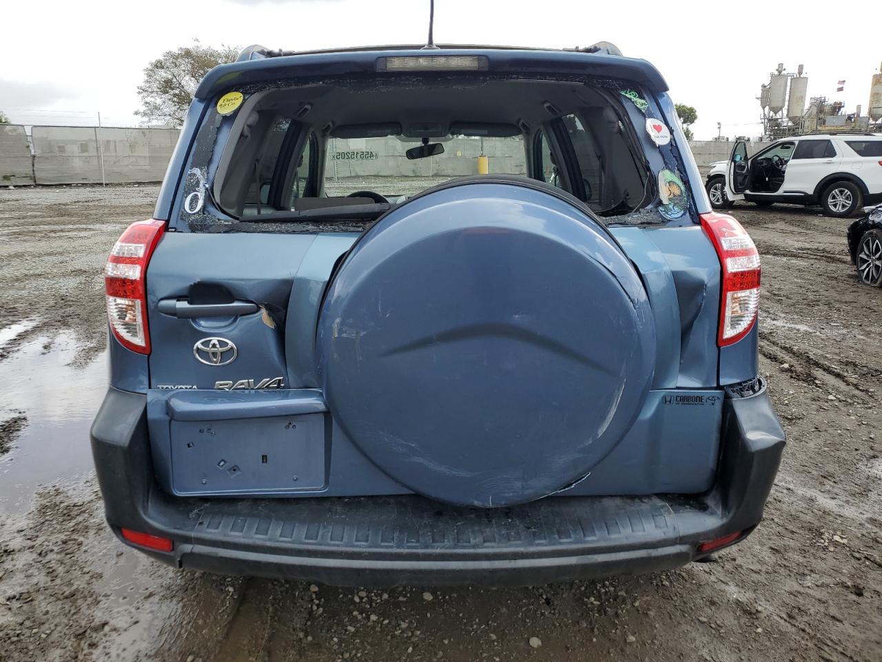 2010 Toyota RAV 4 - Image 6