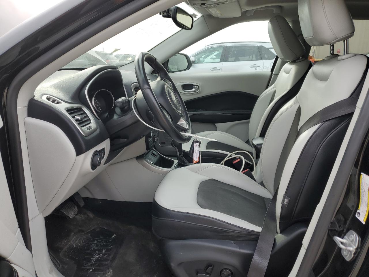 2017 Jeep Compass - Image 7