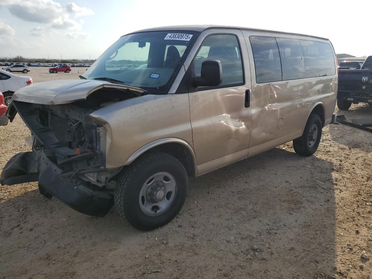 2007 Chevrolet Express - Image 1