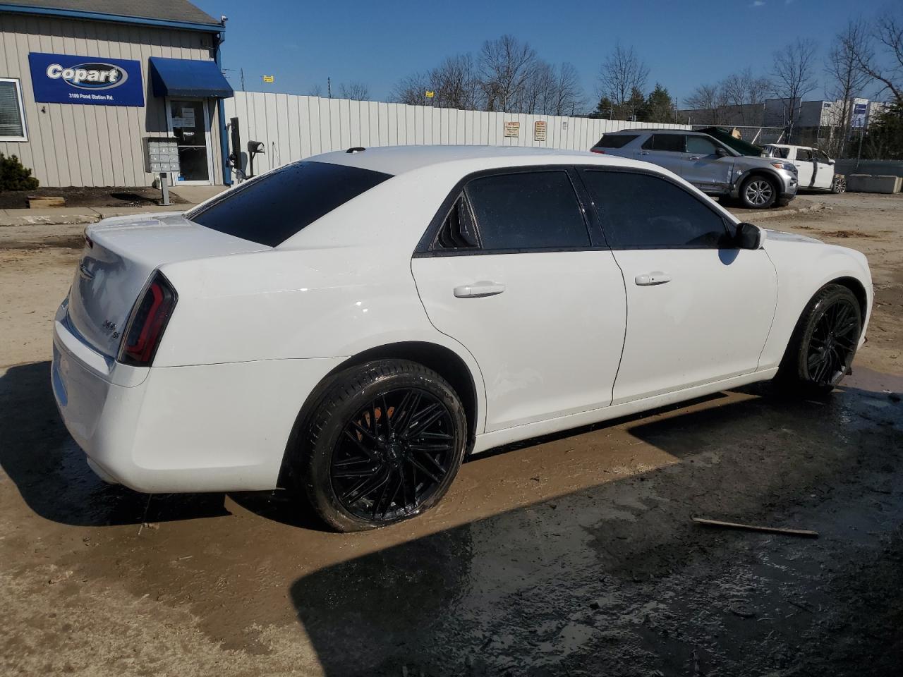 2014 Chrysler 300 - Image 3