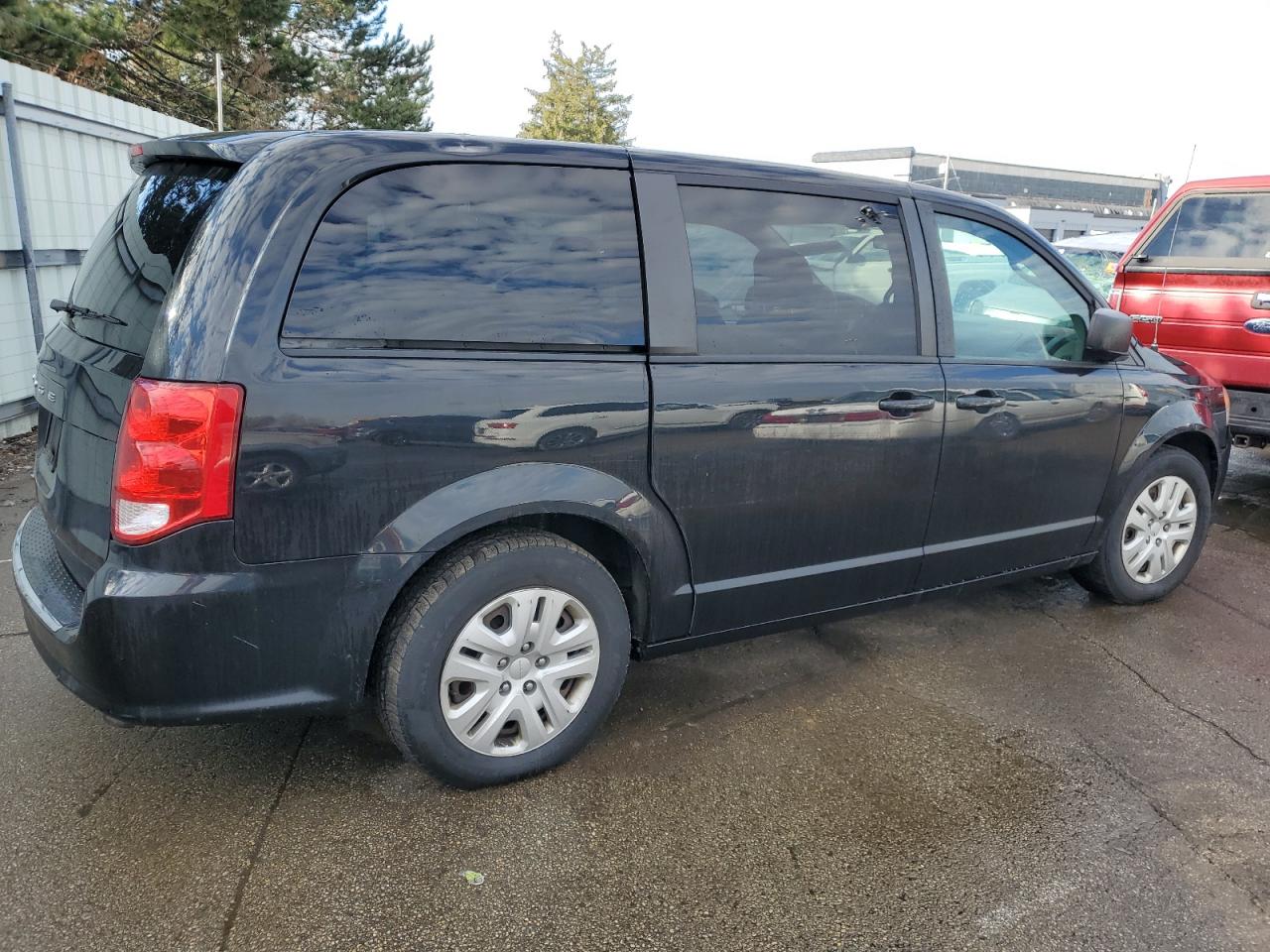 2018 Dodge Caravan - Image 3