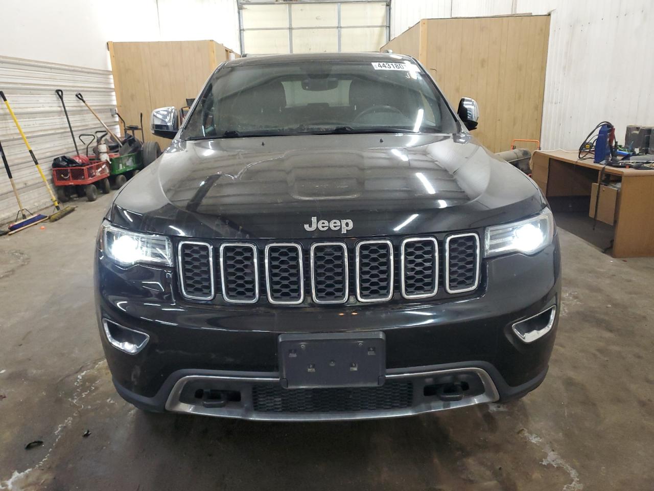 2018 Jeep Grand Cherokee - Image 5