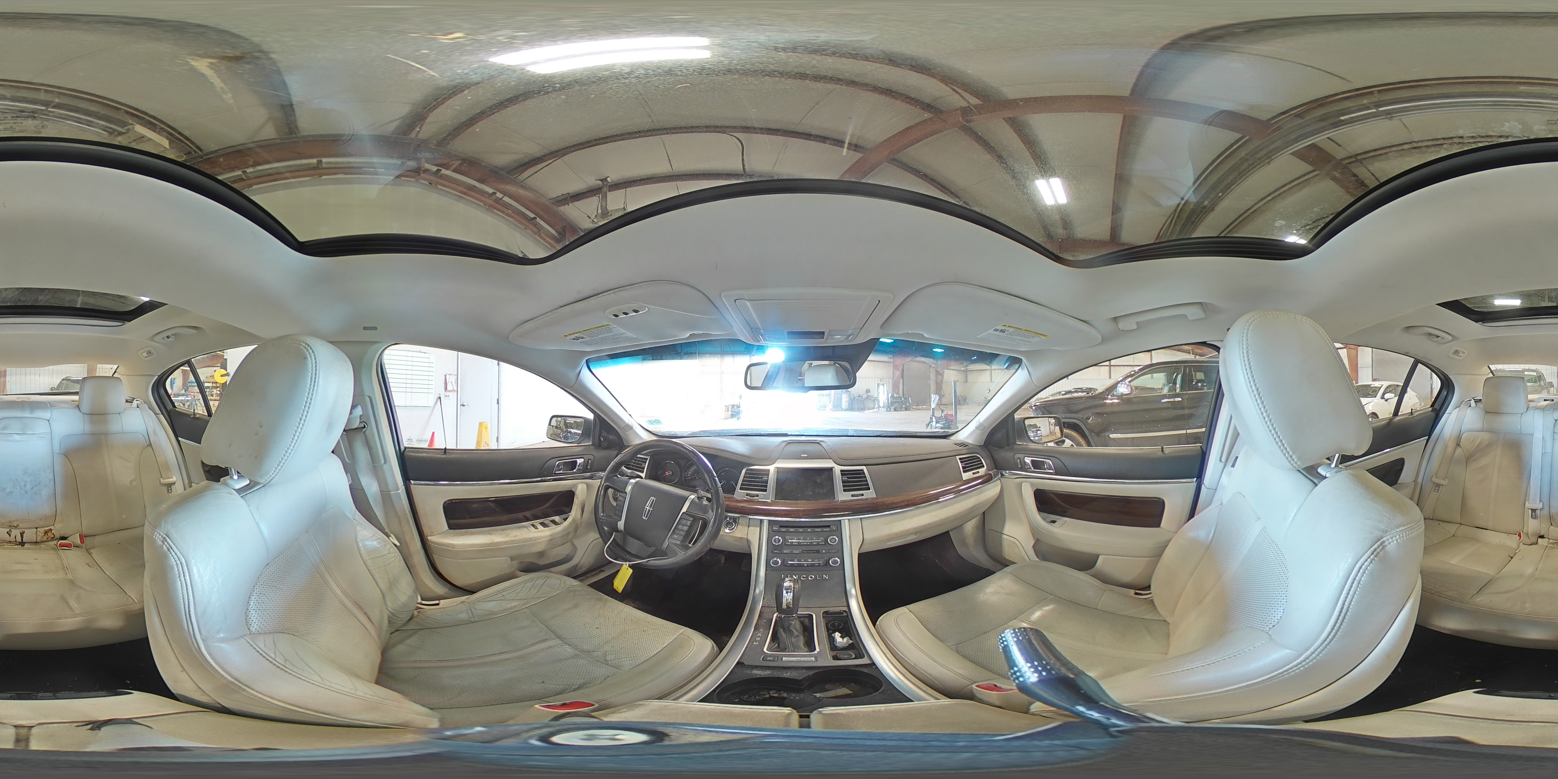 2010 Lincoln MKS - Image 13