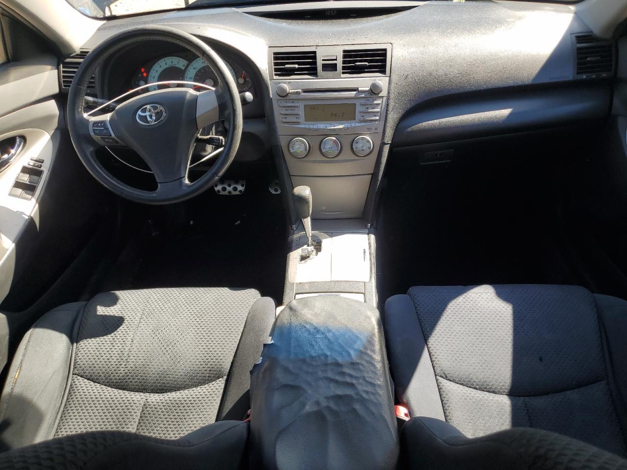2010 Toyota Camry - Image 8