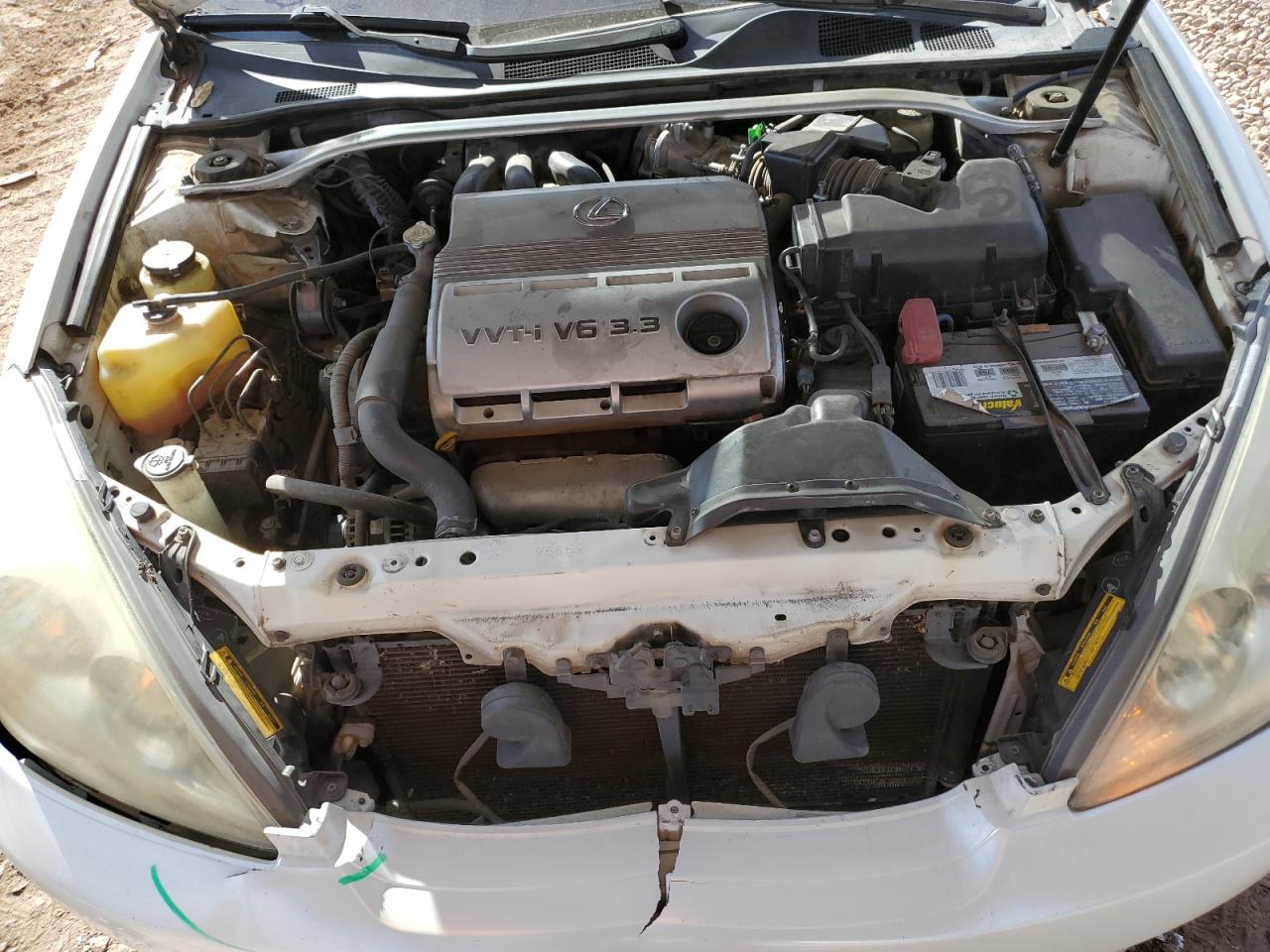 2004 Lexus ES - Image 11
