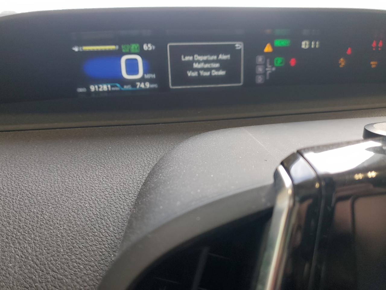 2018 Toyota Prius - Image 9