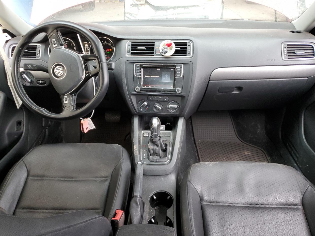 2017 Volkswagen Jetta - Image 8