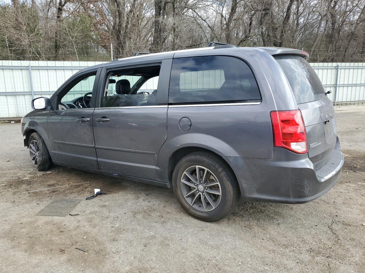 2017 Dodge Caravan - Image 2