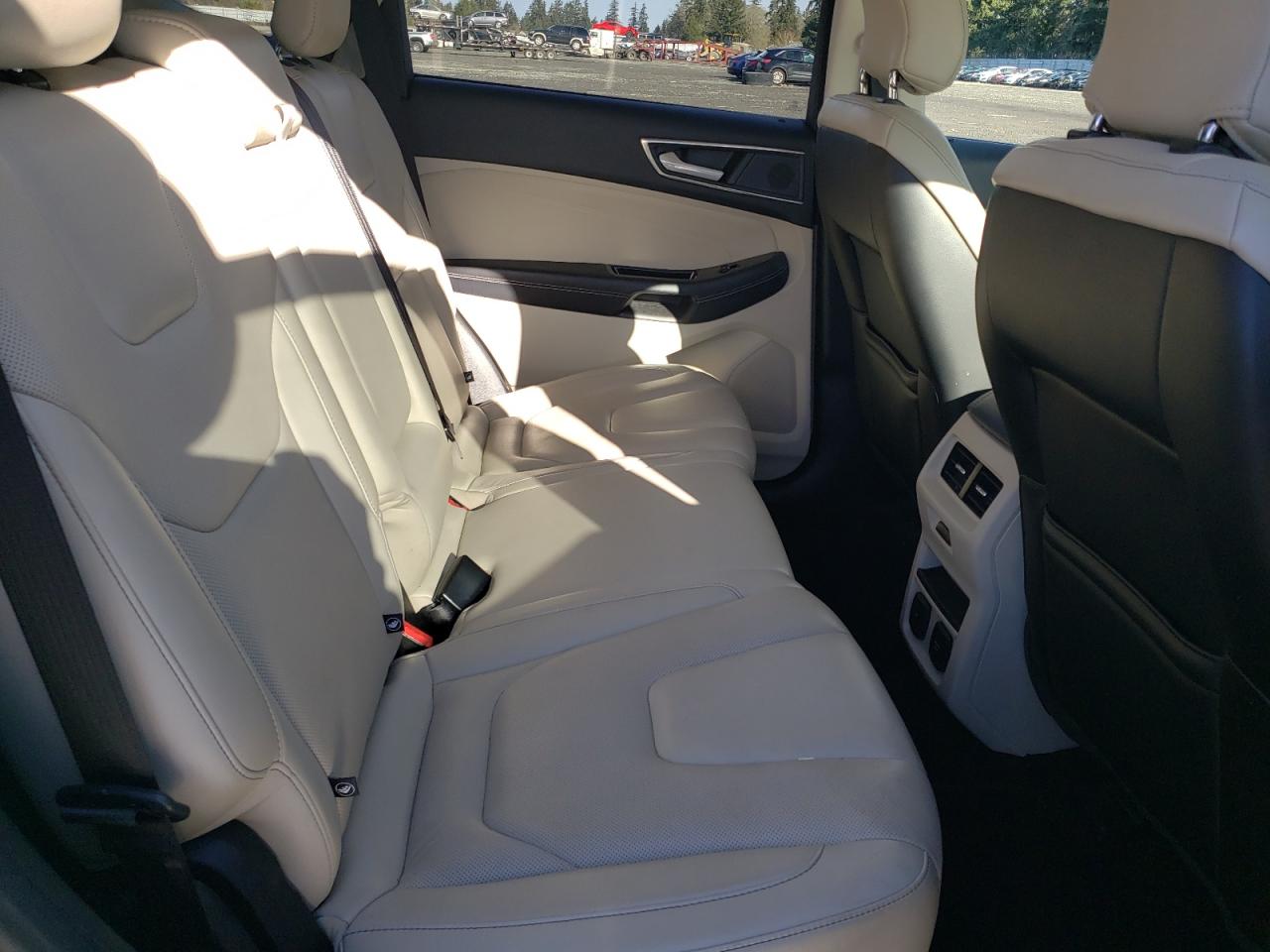 2019 Ford Edge - Image 11