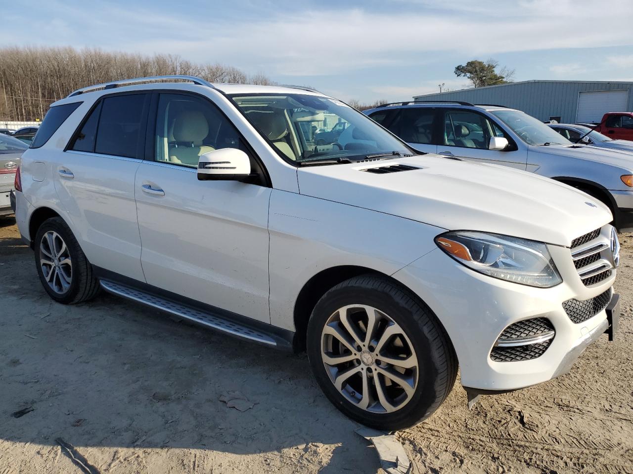 2016 Mercedes-Benz GLE - Image 4
