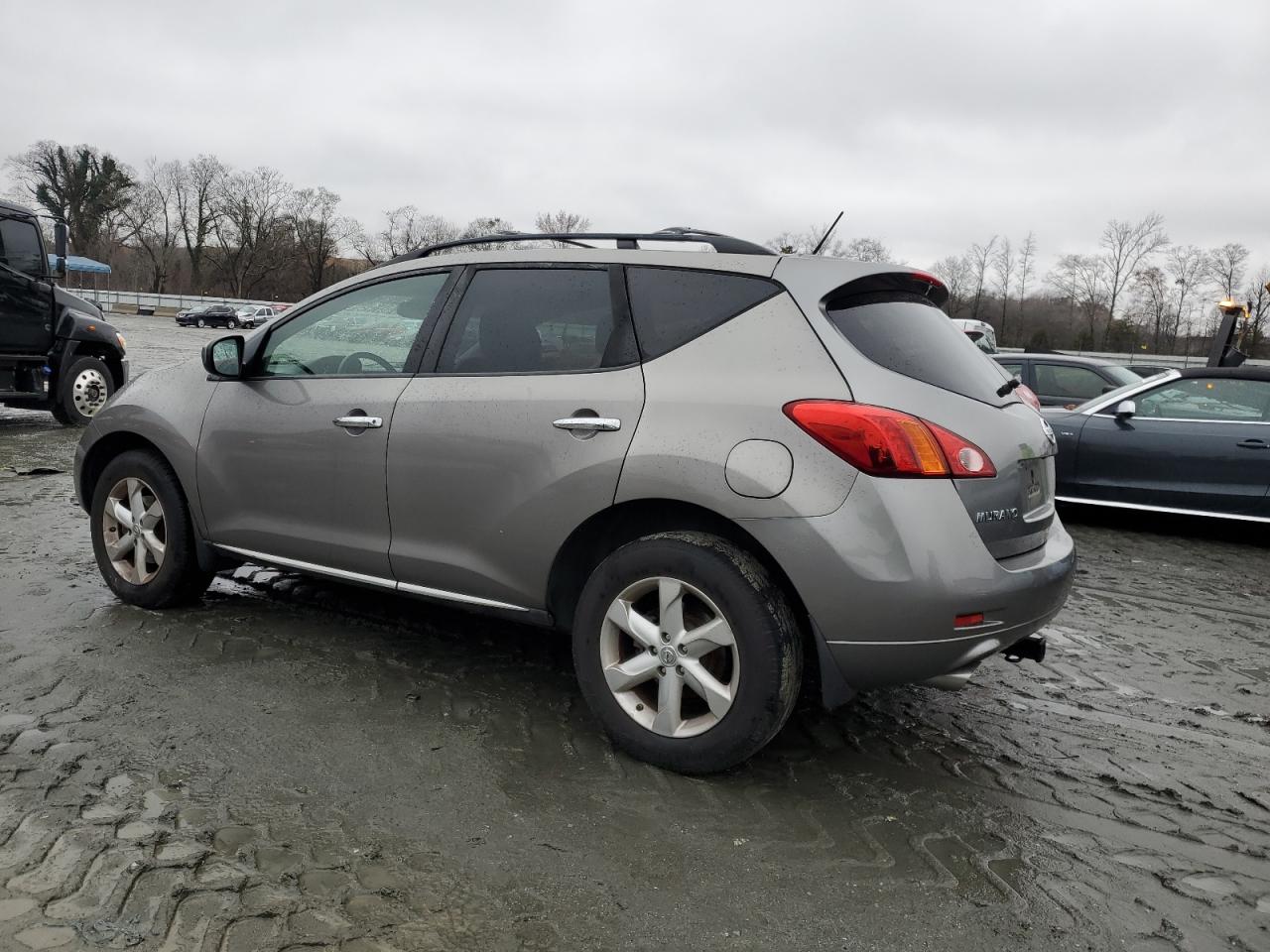 2010 Nissan Murano - Image 2