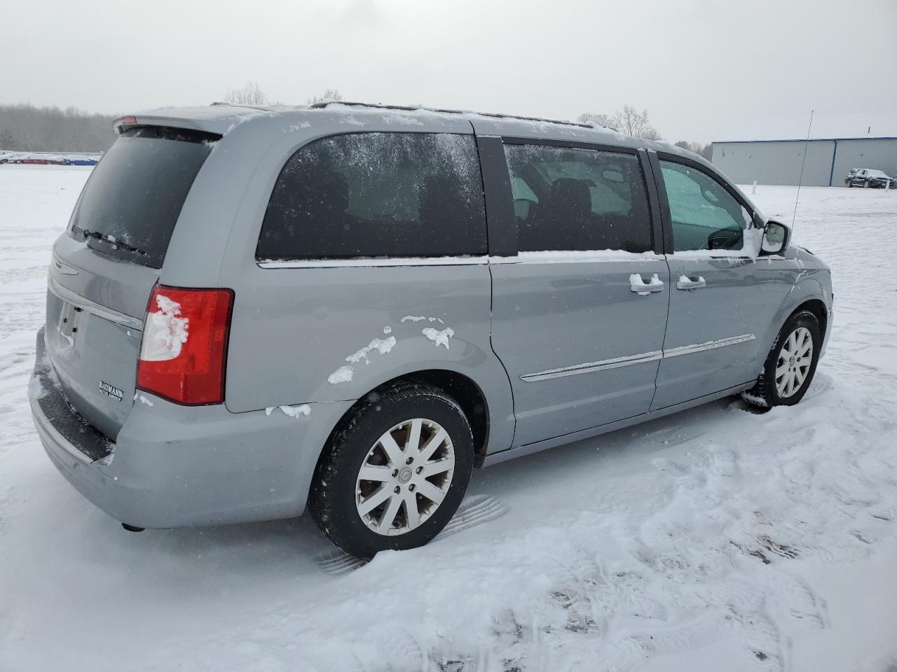 2013 Chrysler Town & Country - Image 3