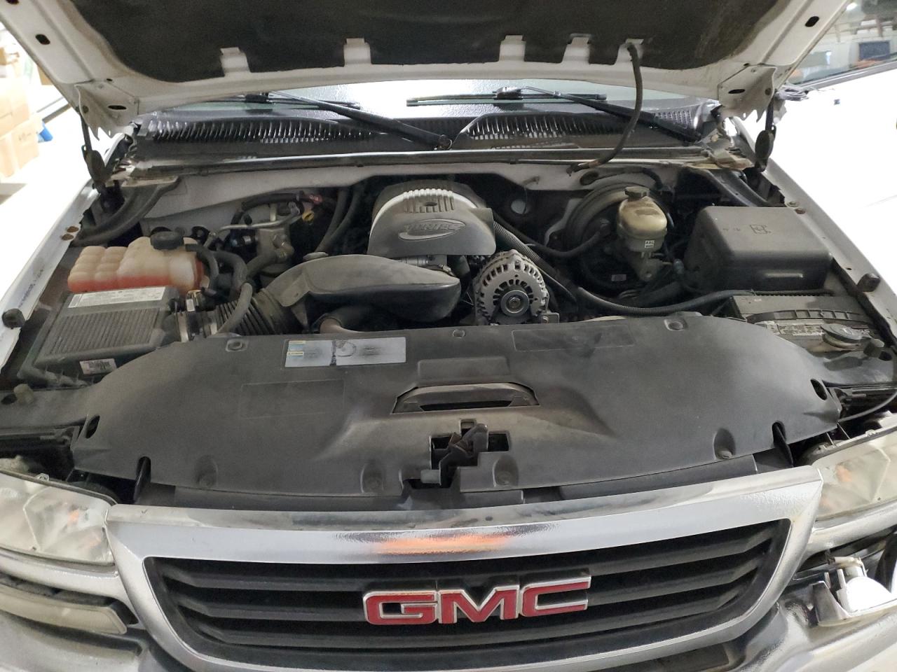 2006 GMC Sierra - Image 11