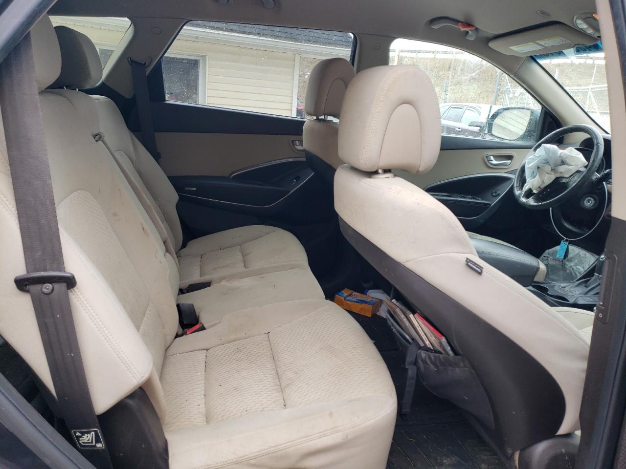 2014 Hyundai Santa Fe - Image 12