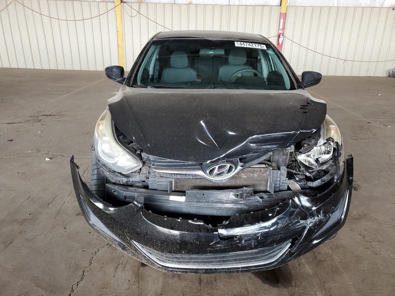 2016 Hyundai Elantra - Image 5