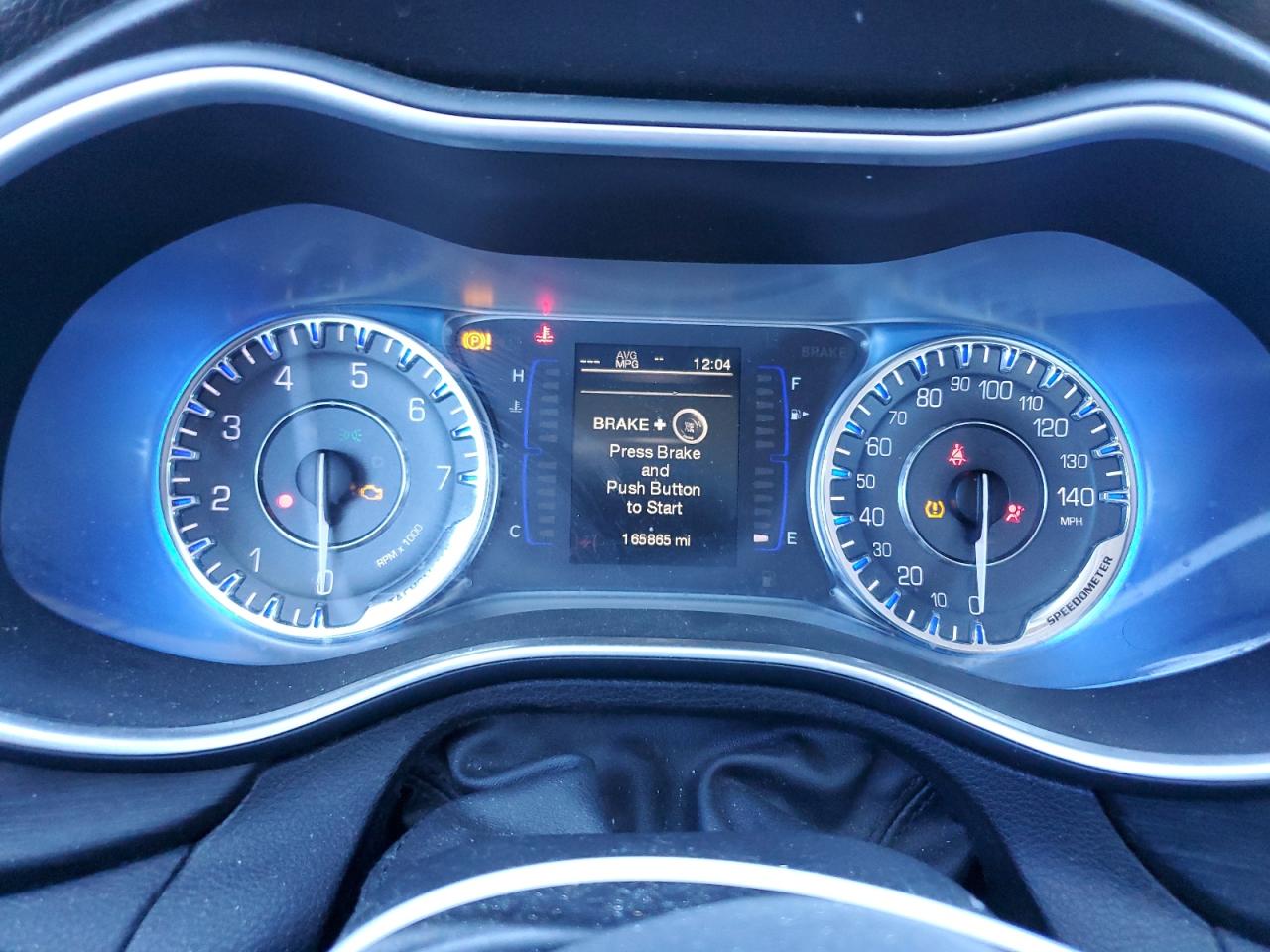 2015 Chrysler 200 - Image 9