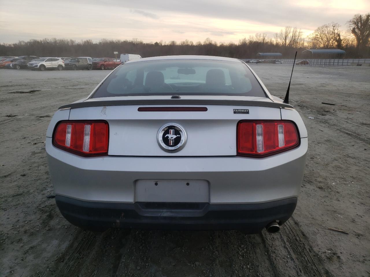 2010 Ford Mustang - Image 6