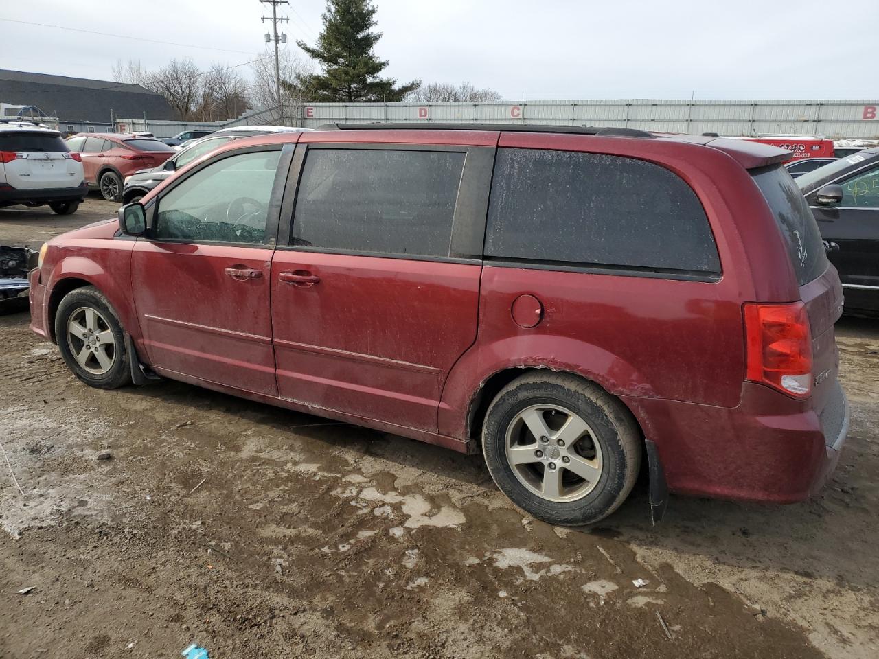 2011 Dodge Caravan - Image 2
