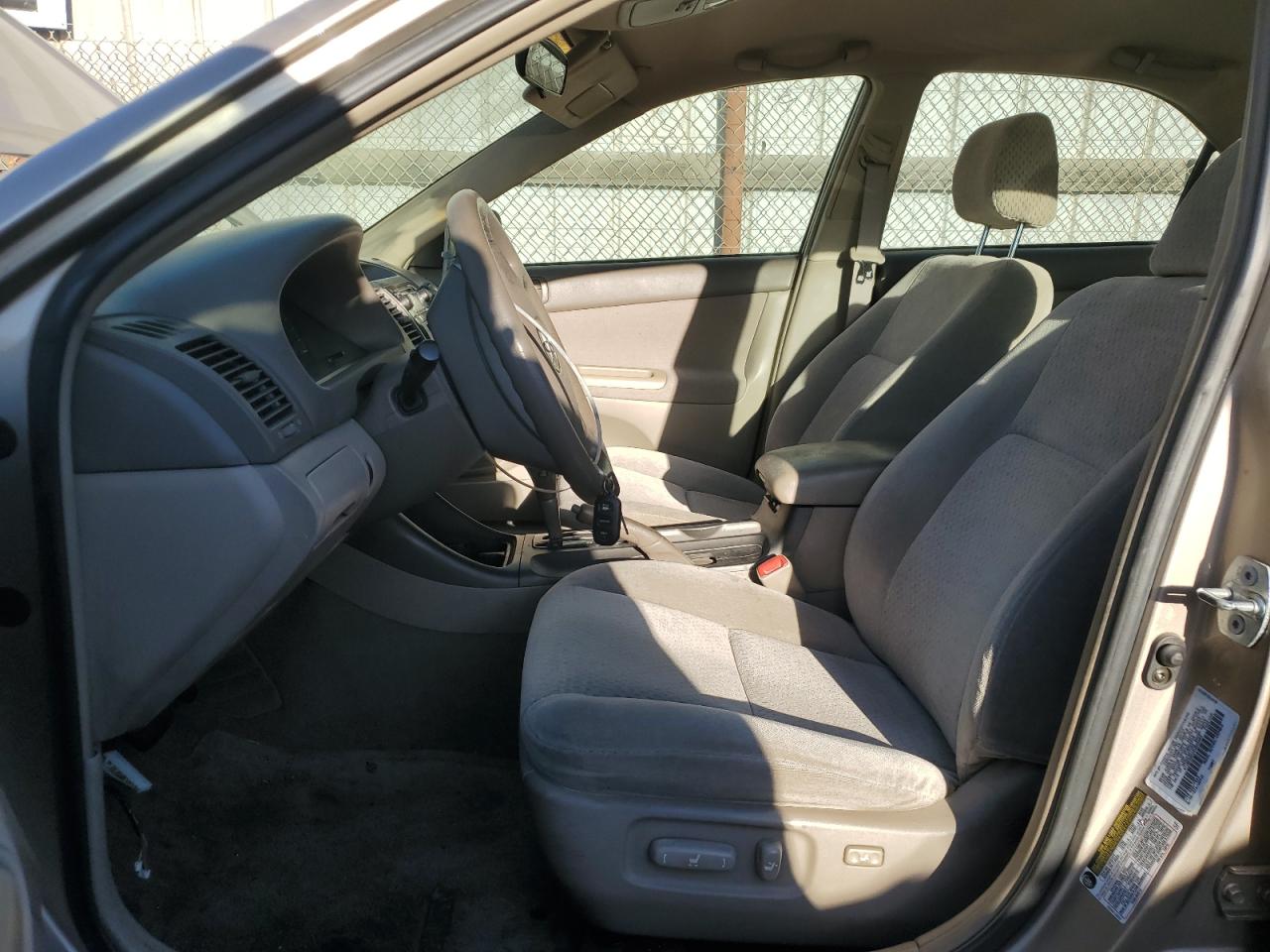 2004 Toyota Camry - Image 7