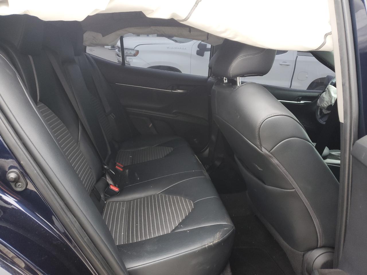 2021 Toyota Camry - Image 10