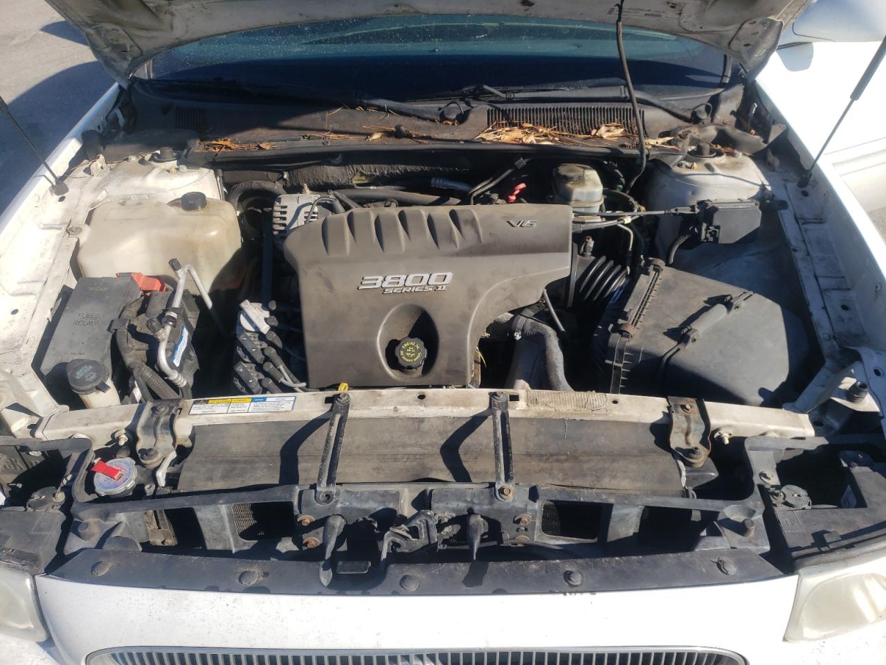2000 Buick LeSabre - Image 13