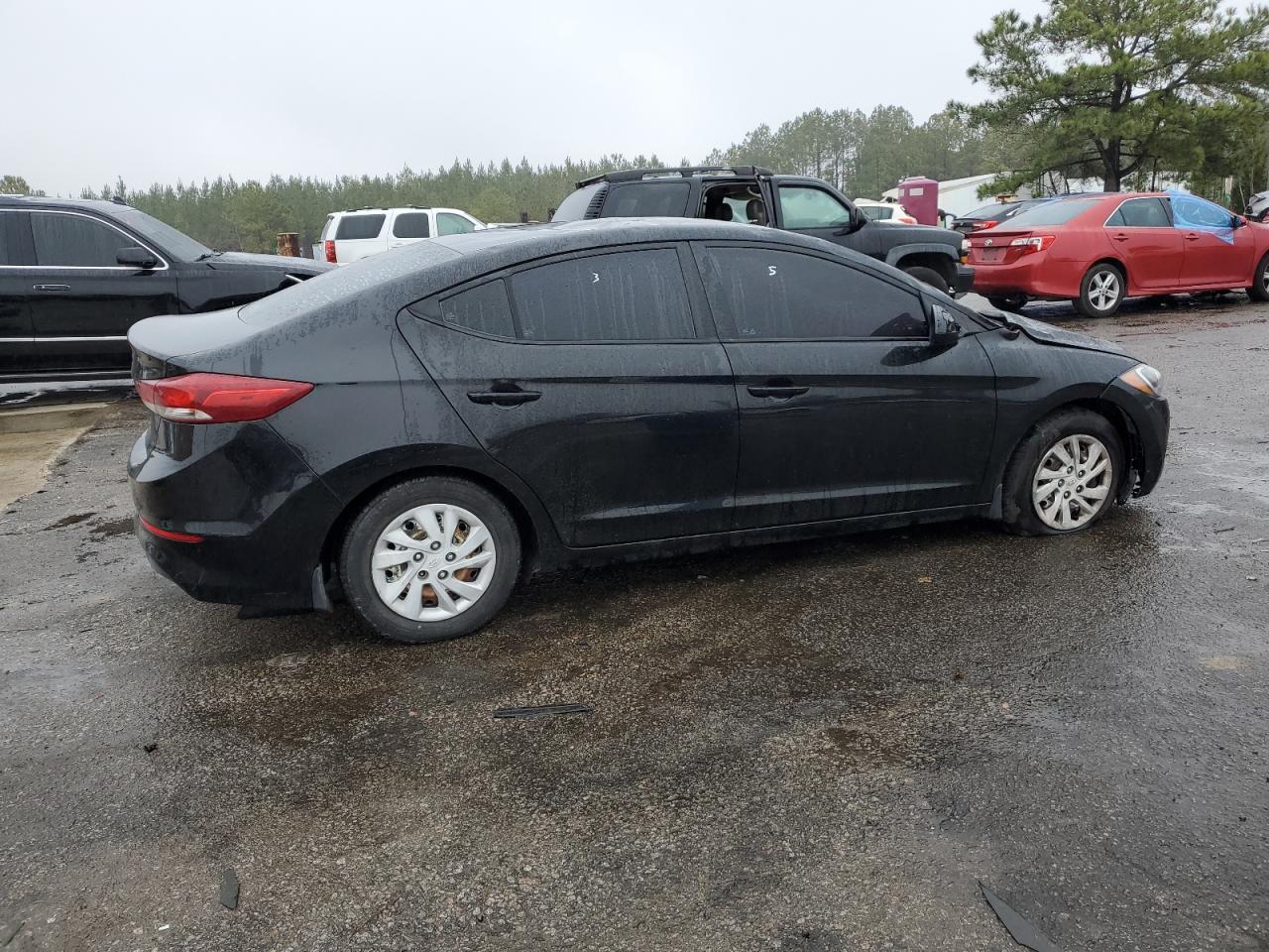 2018 Hyundai Elantra - Image 3