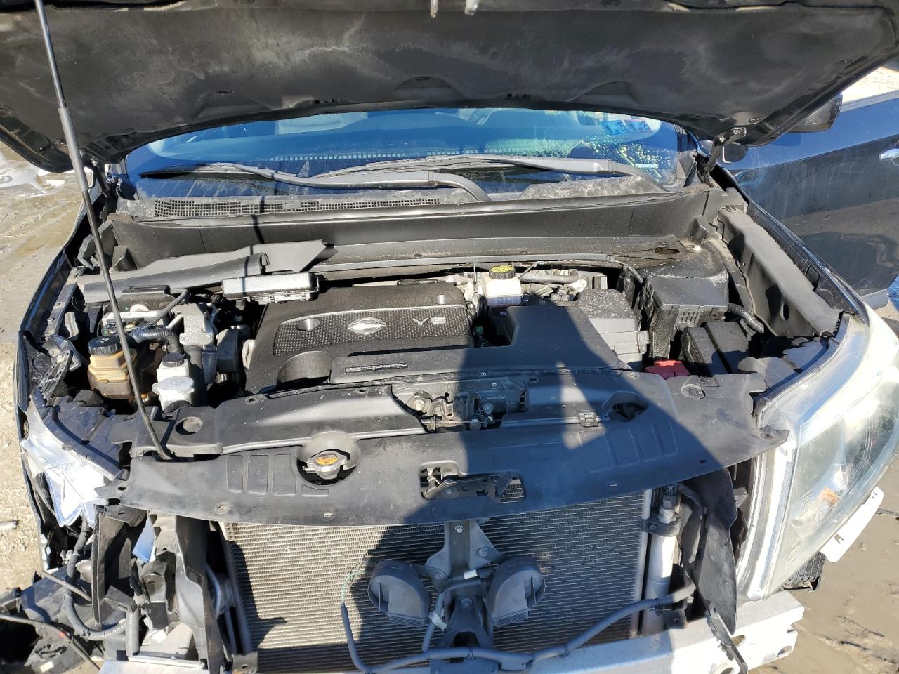 2015 Nissan Pathfinder - Image 12